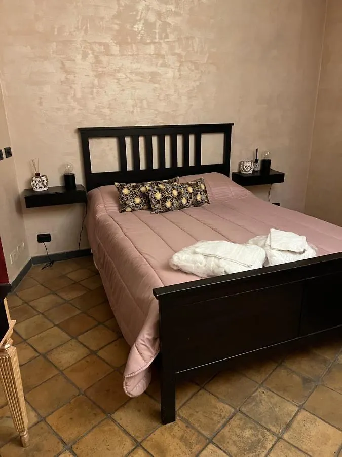 Marieta Rooms Sarzana