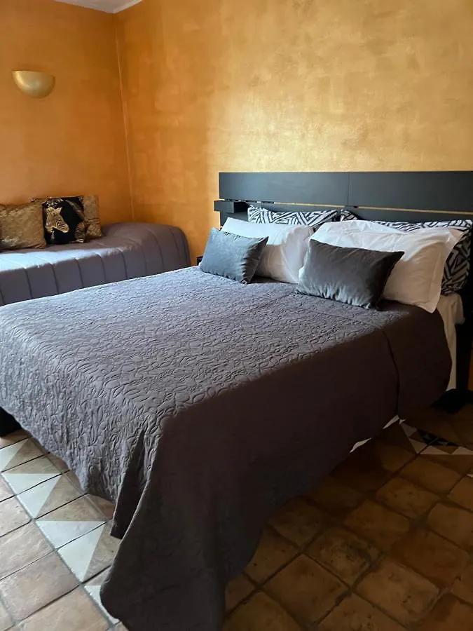 Marieta Rooms Sarzana Affittacamere