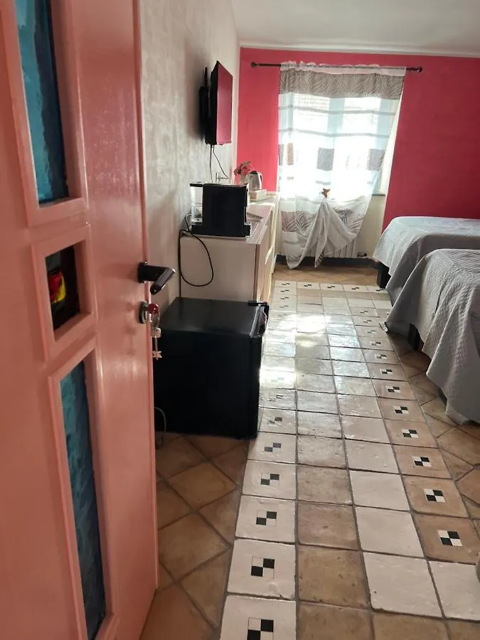 Marieta Rooms Sarzana Italia